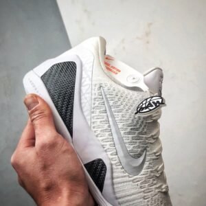 【AT3352】Nike Kobe 9 Elite Low Protro "Halo" 大注目の新作 コービー9エリートロウ ホワイト