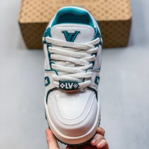 【AT8909】Louis Vuitton ルイ・ヴィトン ロープロファイルトレーナースニーカー、モダンなストリートスタイルとフレンチラグジュアリーの融合 | LV
