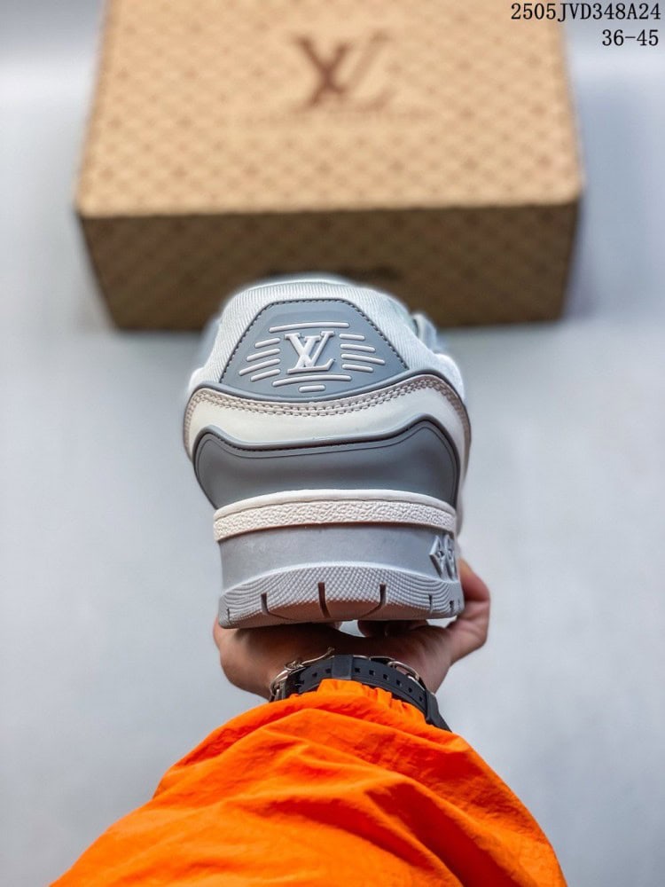 【AT8911】ルイ・ヴィトン トレーナー スニーカー Louis Vuitton Trainer Sneaker | LV