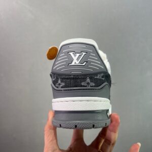 【AT8912】ルイ・ヴィトン LV トレーナー  スニーカー - ハイクラスストリートスタイルのアイコン | Louis Vuitton Malletier