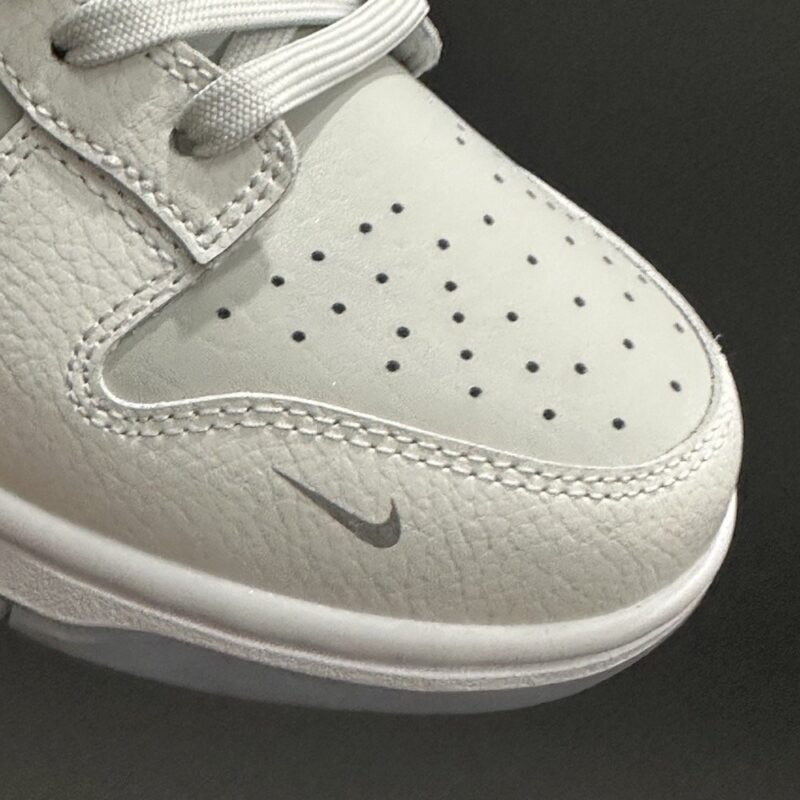 【AT8915】ナイキ ダンク ロー エレガントな象のグレー 限定エディション | Nike Dunk