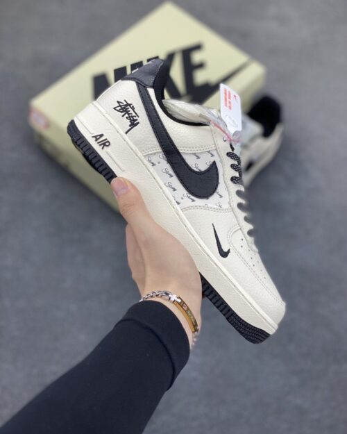 【AT8917】Nike Air Force 1 - ナイキ エア フォース ワン スニーカー メンズ | Stussy x Nike