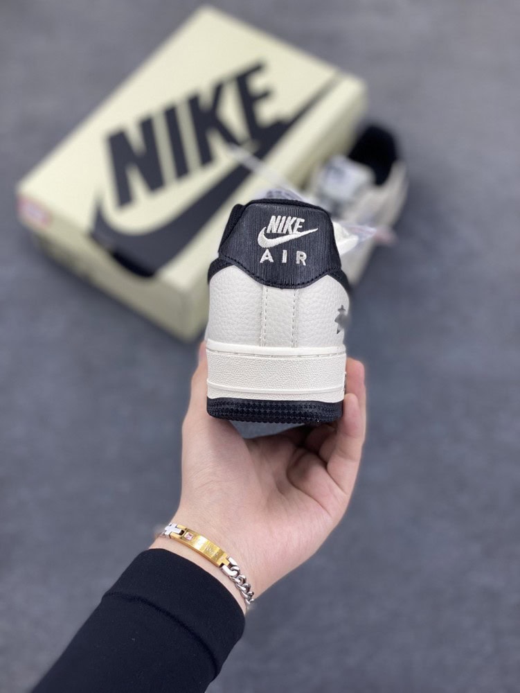 【AT8917】Nike Air Force 1 - ナイキ エア フォース ワン スニーカー メンズ | Stussy x Nike