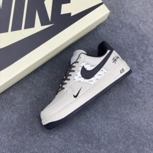 【AT8917】Nike Air Force 1 - ナイキ エア フォース ワン スニーカー メンズ | Stussy x Nike