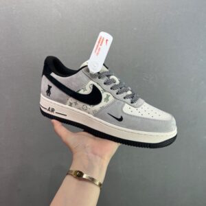 【AT8920】ナイキ Air Force 1 Low エアフォースワンクラシックロースニーカー | Louis Vuitton x Nike