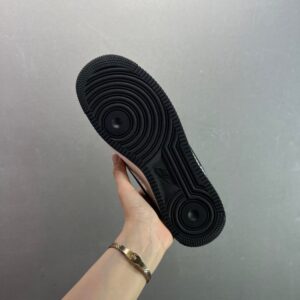 【AT8920】ナイキ Air Force 1 Low エアフォースワンクラシックロースニーカー | Louis Vuitton x Nike