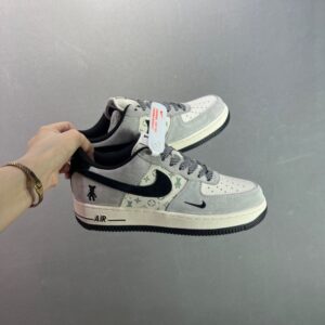 【AT8920】ナイキ Air Force 1 Low エアフォースワンクラシックロースニーカー | Louis Vuitton x Nike