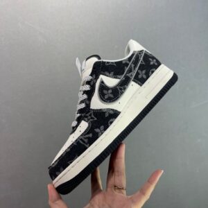 【AT8921】LV × ナイキ Air Force 1 カスタムコラボ スニーカー | Louis Vuitton x Nike