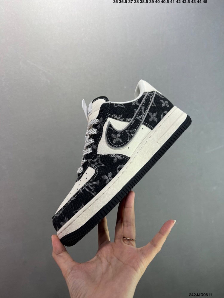 【AT8921】LV × ナイキ Air Force 1 カスタムコラボ スニーカー | Louis Vuitton x Nike