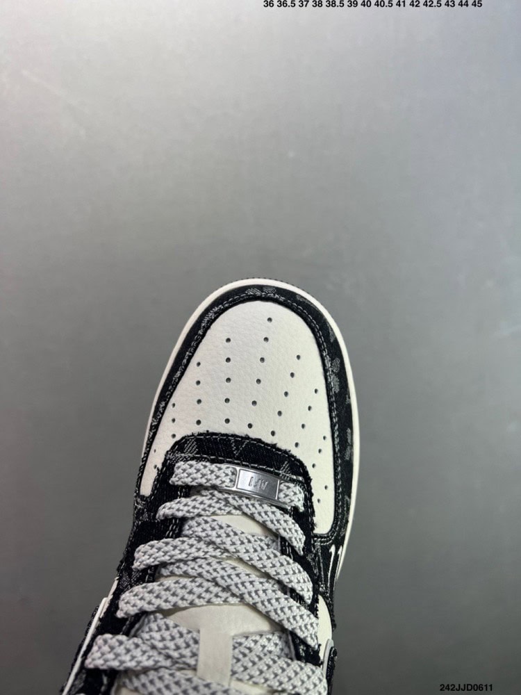 【AT8921】LV × ナイキ Air Force 1 カスタムコラボ スニーカー | Louis Vuitton x Nike