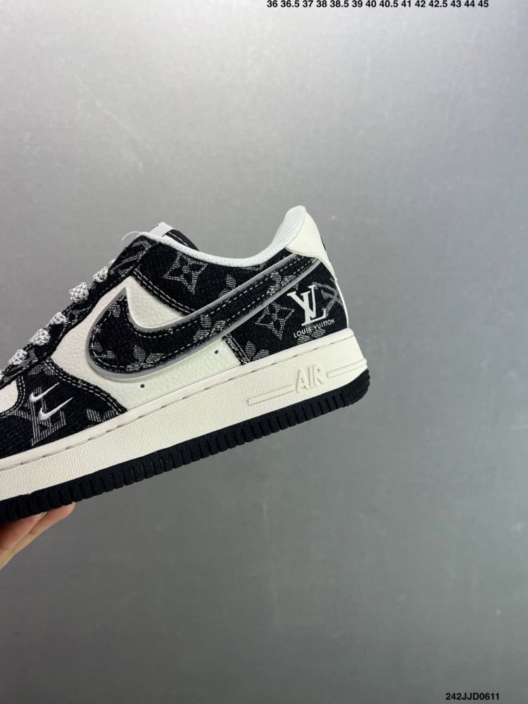 【AT8921】LV × ナイキ Air Force 1 カスタムコラボ スニーカー | Louis Vuitton x Nike