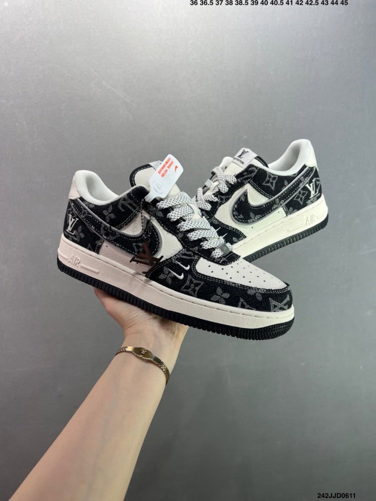 【AT8921】LV × ナイキ Air Force 1 カスタムコラボ スニーカー | Louis Vuitton x Nike