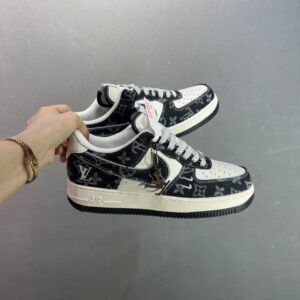 【AT8921】LV × ナイキ Air Force 1 カスタムコラボ スニーカー | Louis Vuitton x Nike