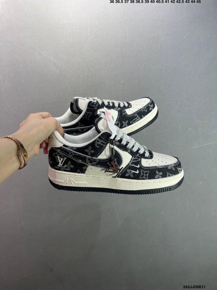 【AT8921】LV × ナイキ Air Force 1 カスタムコラボ スニーカー | Louis Vuitton x Nike