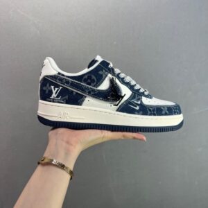 【AT8922】ナイキ x ルイ・ヴィトン コラボカスタムエアフォース1ローカットシューズ | LV x Nike