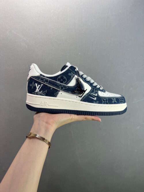 【AT8922】ナイキ x ルイ・ヴィトン コラボカスタムエアフォース1ローカットシューズ | LV x Nike