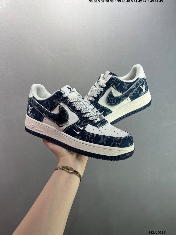 【AT8922】ナイキ x ルイ・ヴィトン コラボカスタムエアフォース1ローカットシューズ | LV x Nike