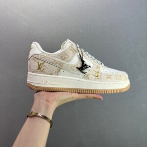 【AT8923】ナイキ × ルイ・ヴィトン Air Force 1 カスタムスニーカー | ストリートファッションとラグジュアリーエッセンスの融合 | LV x Nike
