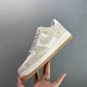 【AT8923】ナイキ × ルイ・ヴィトン Air Force 1 カスタムスニーカー | ストリートファッションとラグジュアリーエッセンスの融合 | LV x Nike