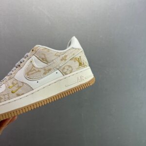 【AT8923】ナイキ × ルイ・ヴィトン Air Force 1 カスタムスニーカー | ストリートファッションとラグジュアリーエッセンスの融合 | LV x Nike