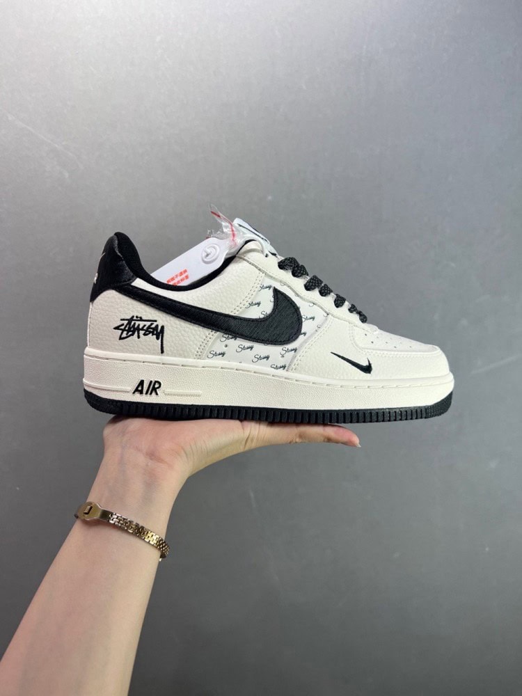 【AT8924】ナイキ×ステューシーAir Force 1 07 Low カスタムスニーカー | Stussy x Nike