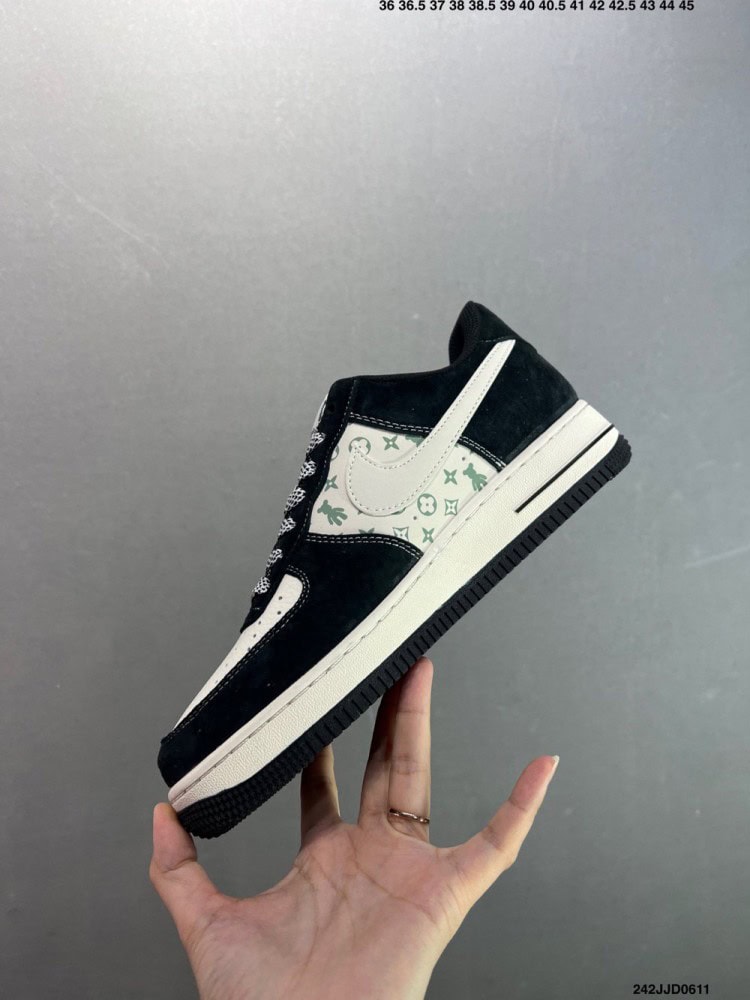 【AT8926】ナイキ Air Force 1 パープルローカットデザイン、現代工芸とレトロ美学の完璧な融合 | Nike x Air Force 1