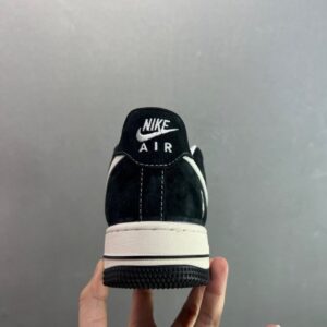 【AT8926】ナイキ Air Force 1 パープルローカットデザイン、現代工芸とレトロ美学の完璧な融合 | Nike x Air Force 1