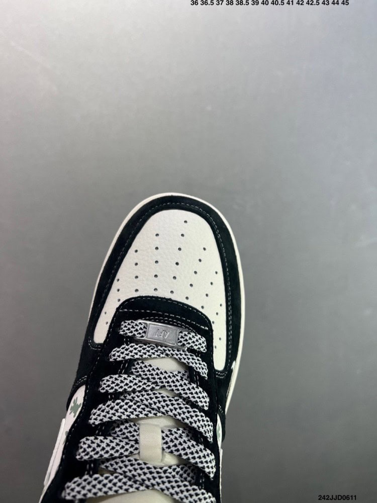 【AT8926】ナイキ Air Force 1 パープルローカットデザイン、現代工芸とレトロ美学の完璧な融合 | Nike x Air Force 1