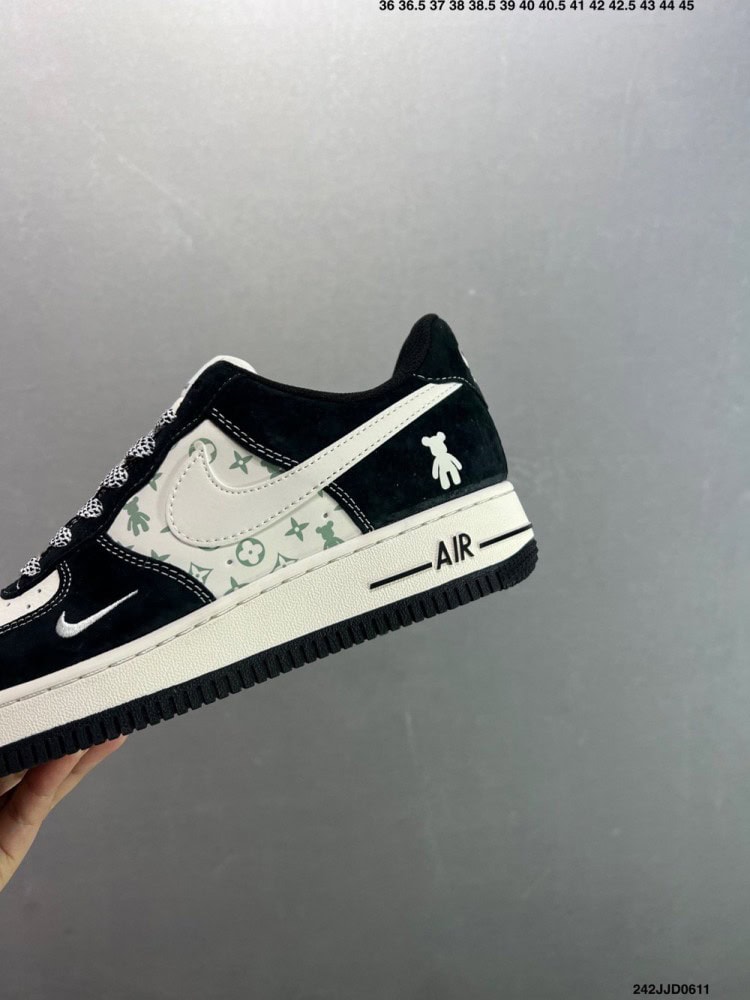 【AT8926】ナイキ Air Force 1 パープルローカットデザイン、現代工芸とレトロ美学の完璧な融合 | Nike x Air Force 1