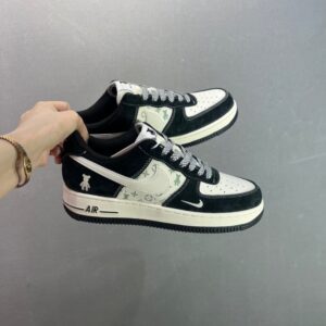 【AT8926】ナイキ Air Force 1 パープルローカットデザイン、現代工芸とレトロ美学の完璧な融合 | Nike x Air Force 1