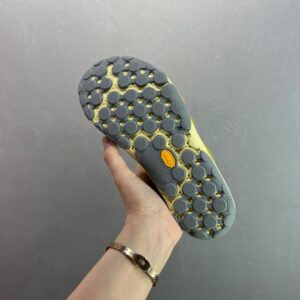 【AT8927】ニューバランス MT10シリーズ - 裸足ランニングシューズ