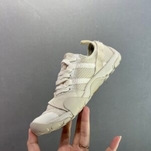 【AT8928】New Balance MT10シリーズ裸足ランニングシューズ - クリーム色【軽量トレーニング＆都市通勤】