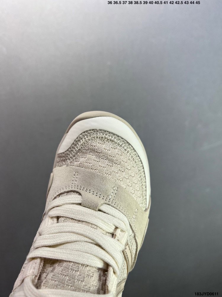 【AT8928】New Balance MT10シリーズ裸足ランニングシューズ - クリーム色【軽量トレーニング＆都市通勤】