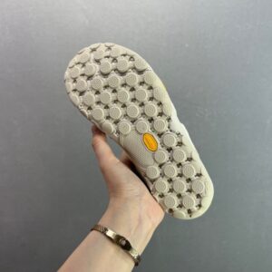 【AT8928】New Balance MT10シリーズ裸足ランニングシューズ - クリーム色【軽量トレーニング＆都市通勤】