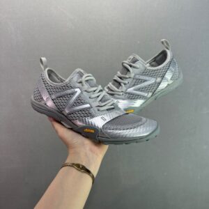 【AT8930】New Balance（ニューバランス）のMT10シリーズ裸足ランニングシューズ