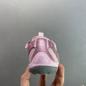 【AT8931】ニューバランス New Balance MT10シリーズ 薄底赤足シューズ