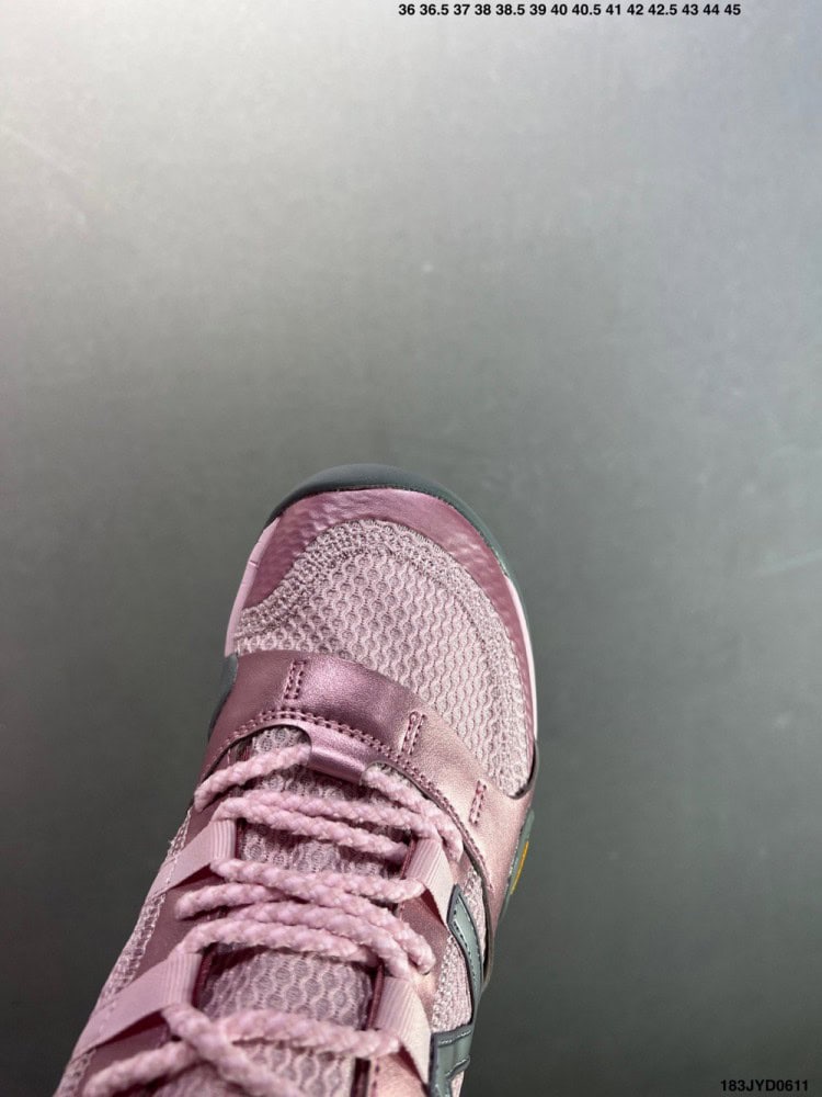 【AT8931】ニューバランス New Balance MT10シリーズ 薄底赤足シューズ