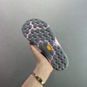 【AT8931】ニューバランス New Balance MT10シリーズ 薄底赤足シューズ