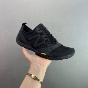 【AT8935】ニューバランス New Balance MT10 シリーズ 裸足ランニングシューズ | New Balance