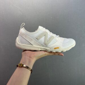 【AT8936】New Balance MT10シリーズ ランニングシューズ、都市スポーツ美学を再定義 | New Balance