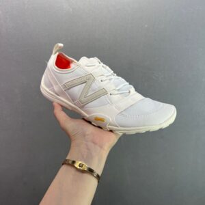 【AT8936】New Balance MT10シリーズ ランニングシューズ、都市スポーツ美学を再定義 | New Balance
