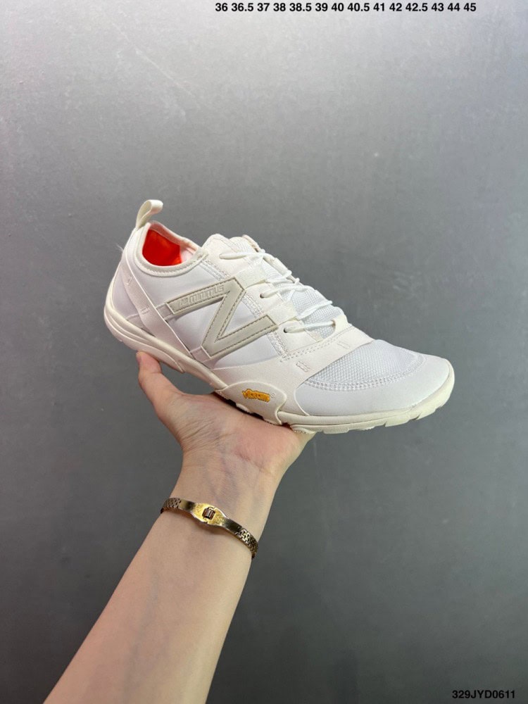 【AT8936】New Balance MT10シリーズ ランニングシューズ、都市スポーツ美学を再定義 | New Balance