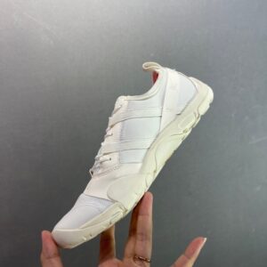 【AT8936】New Balance MT10シリーズ ランニングシューズ、都市スポーツ美学を再定義 | New Balance