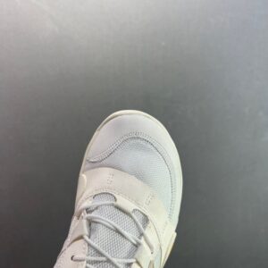 【AT8936】New Balance MT10シリーズ ランニングシューズ、都市スポーツ美学を再定義 | New Balance