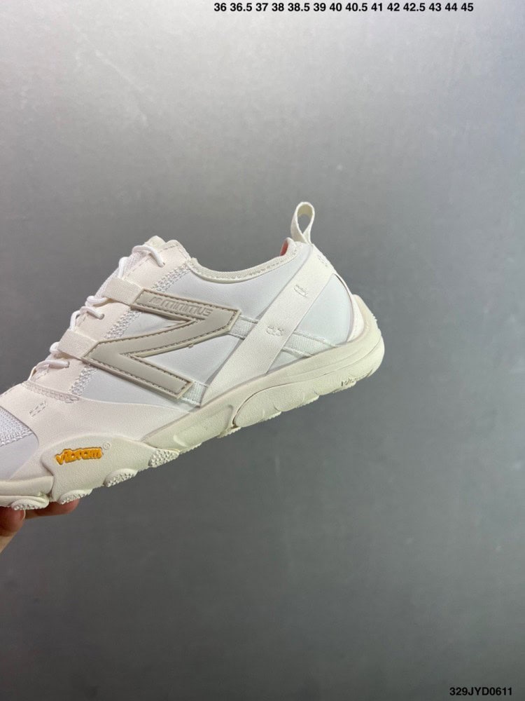 【AT8936】New Balance MT10シリーズ ランニングシューズ、都市スポーツ美学を再定義 | New Balance