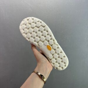 【AT8936】New Balance MT10シリーズ ランニングシューズ、都市スポーツ美学を再定義 | New Balance