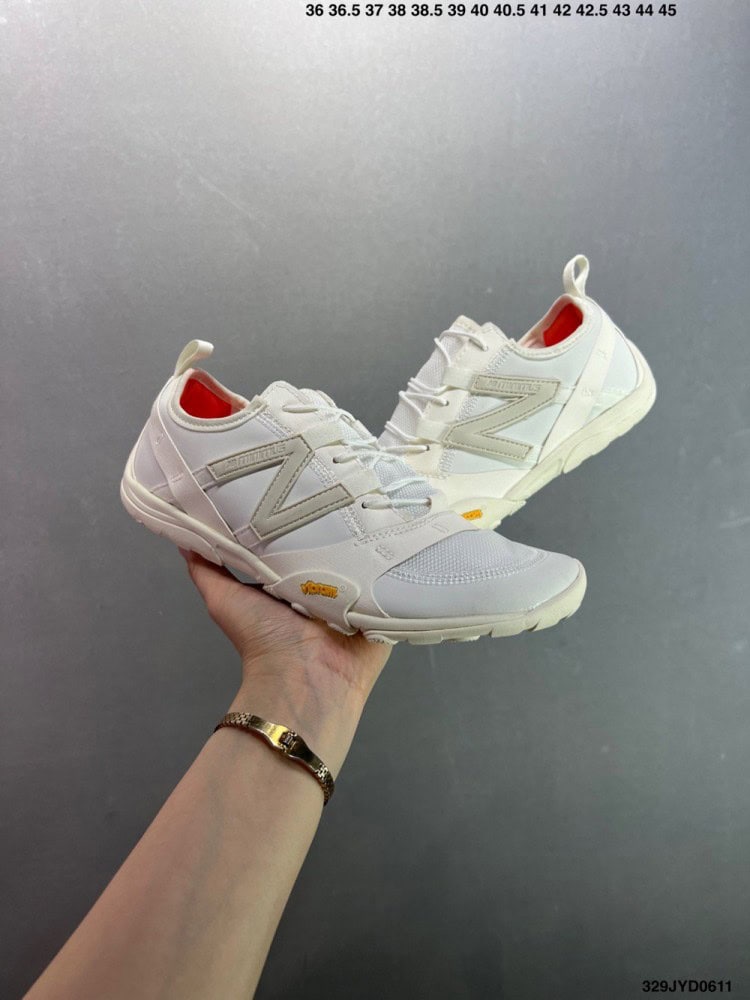 【AT8936】New Balance MT10シリーズ ランニングシューズ、都市スポーツ美学を再定義 | New Balance