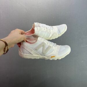【AT8936】New Balance MT10シリーズ ランニングシューズ、都市スポーツ美学を再定義 | New Balance