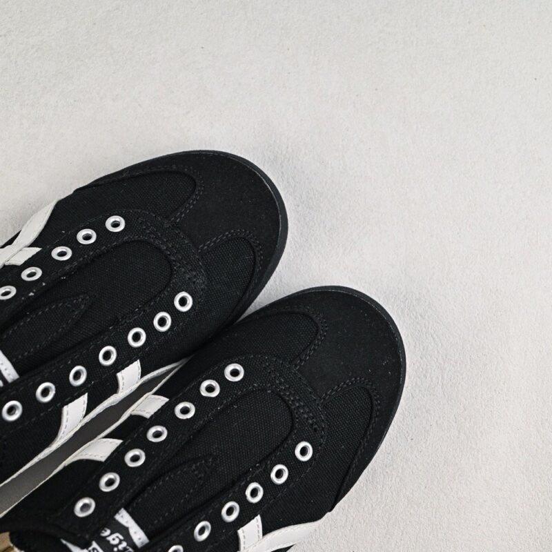 【AT8940】Onitsuka Tiger Mexico 66 ブラックとホワイトのレトロスニーカー | Onitsuka Tiger