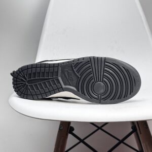 【AT8955】ナイキ×ルイ・ヴィトンコラボDunk Lowカスタムバージョン - ストリートファッションと高級感の融合 | Nike Dunk